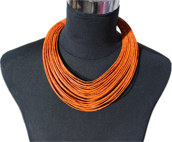Collier en cordes de cuir superposées - Orange