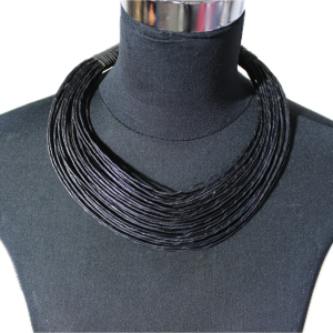 Collier en cordes de cuir superposées - Noir