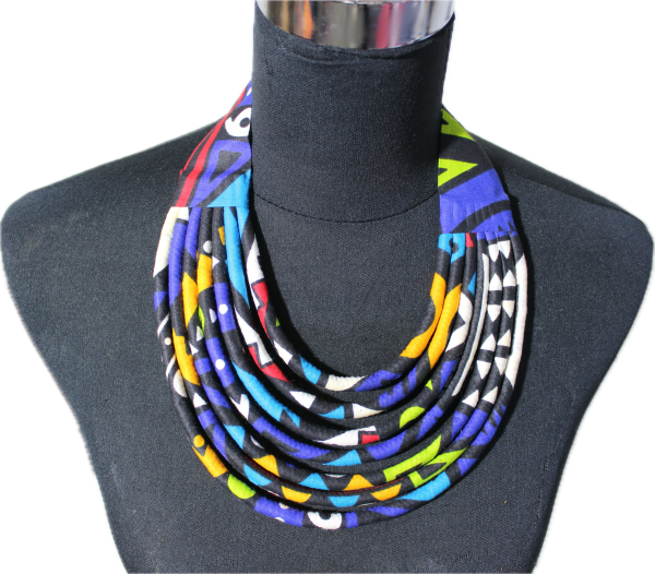 Collier en wax noué - multicolore et noir