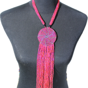 IMG_0880 Collier de Perles - médaillon et franges - rose