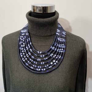 Collier en wax noué - bleu et blanc