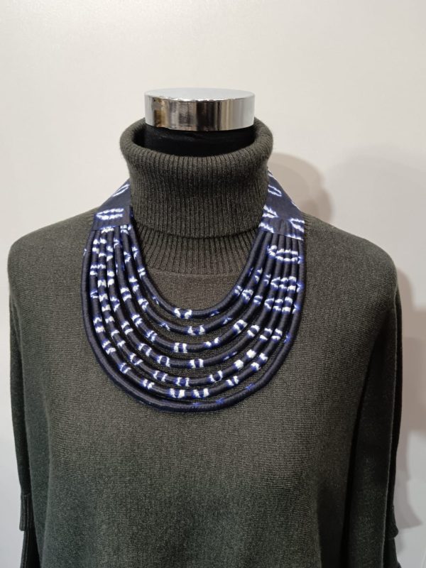 Collier en wax noué - bleu et blanc