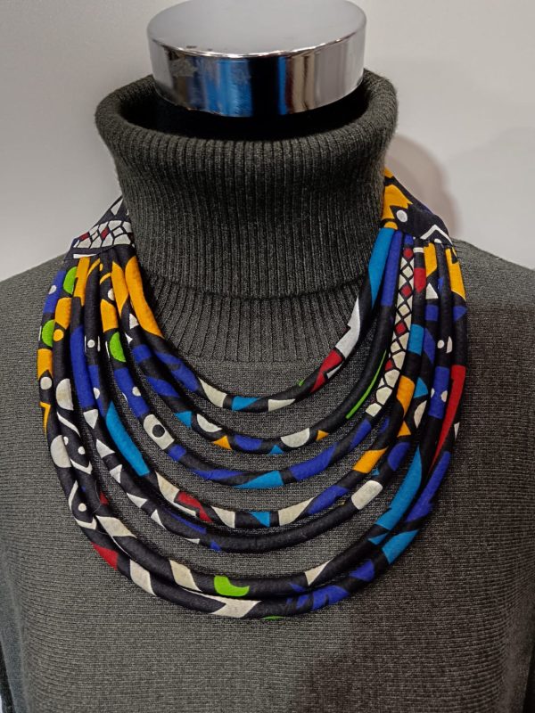 Collier en wax noué - multicolore et noir