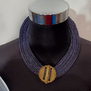 WhatsApp Image 2026-01-16 at 16.43.48 Collier en cordes de cuir superposées à élément central - Bleu