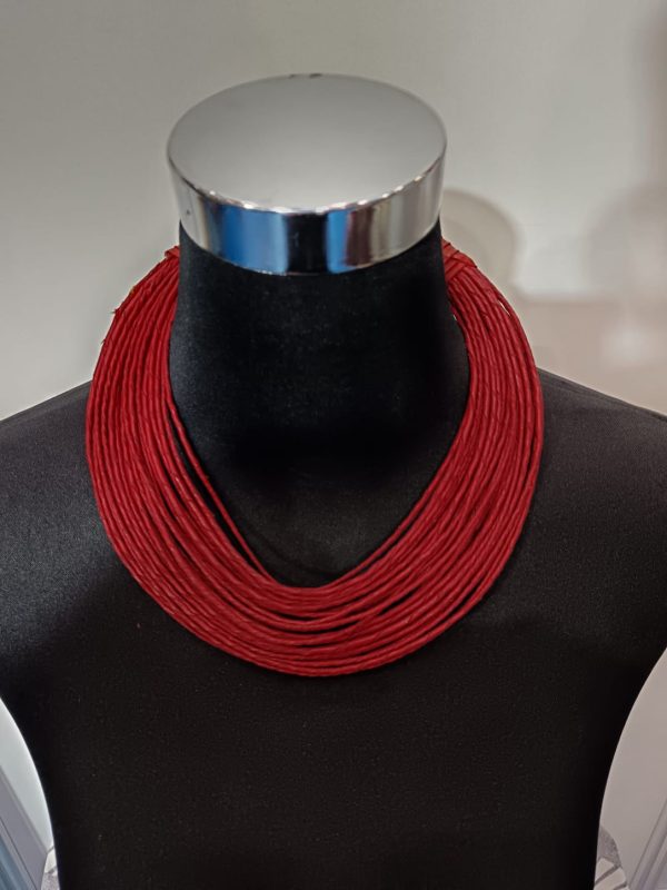 WhatsApp Image 2026-01-16 at 16.43.50 (2) Collier en cordes de cuir superposées - Rouge