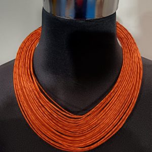 WhatsApp Image 2026-01-16 at 16.43.51 (1) Collier en cordes de cuir superposées - Orange