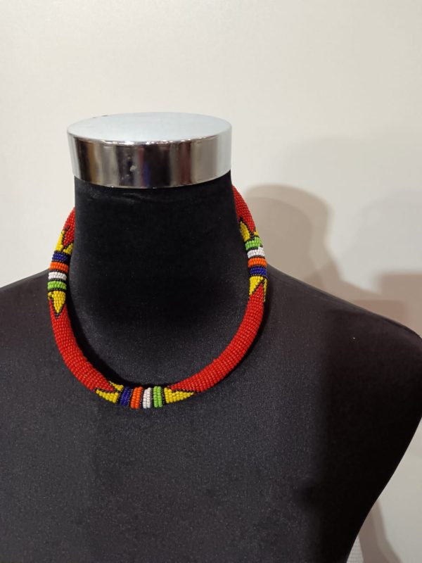 WhatsApp Image 2026-01-16 at 16.51.23 (1) Collier en perles tubulaires tissées - Rouge
