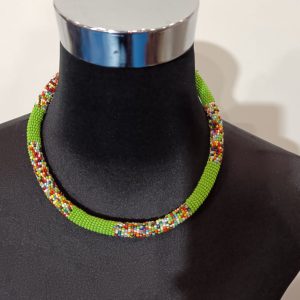 Collier en perles tubulaires tissées - Vert